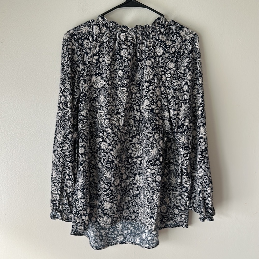 Women's Size S Maternity Top Shirt Isabel Maternity Floral - Picture 2 of 3